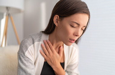 Затрудненное дыхание: симптомы и причины диспноэ